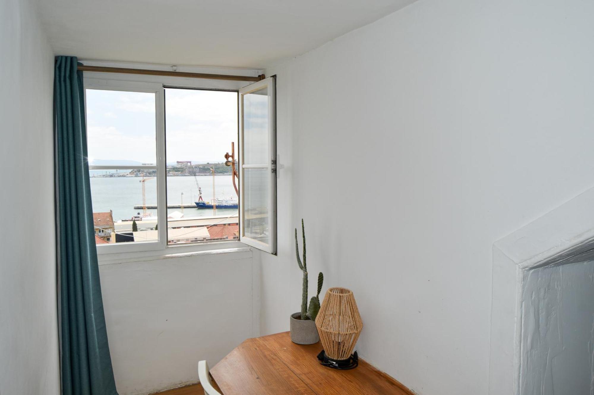 Santos Apartment In Central Lisbon With River View Buitenkant foto